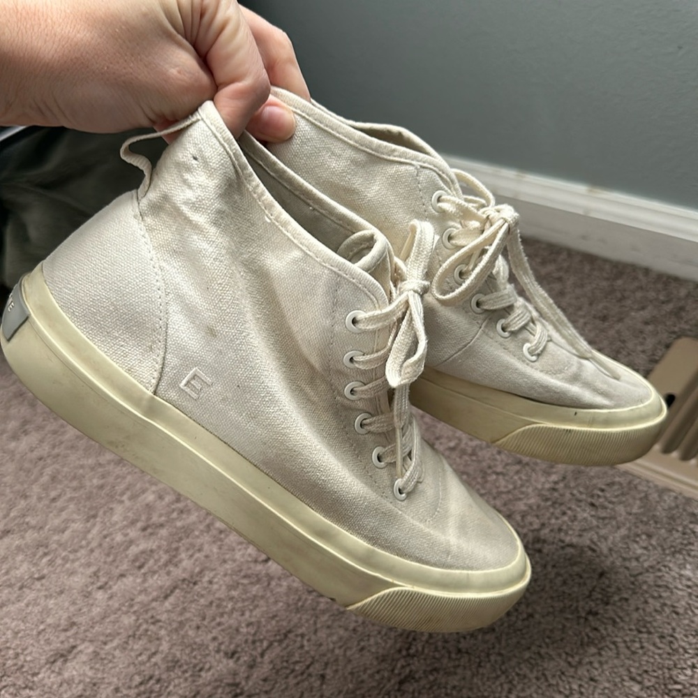 Everlane cream high top Forever sneaker!